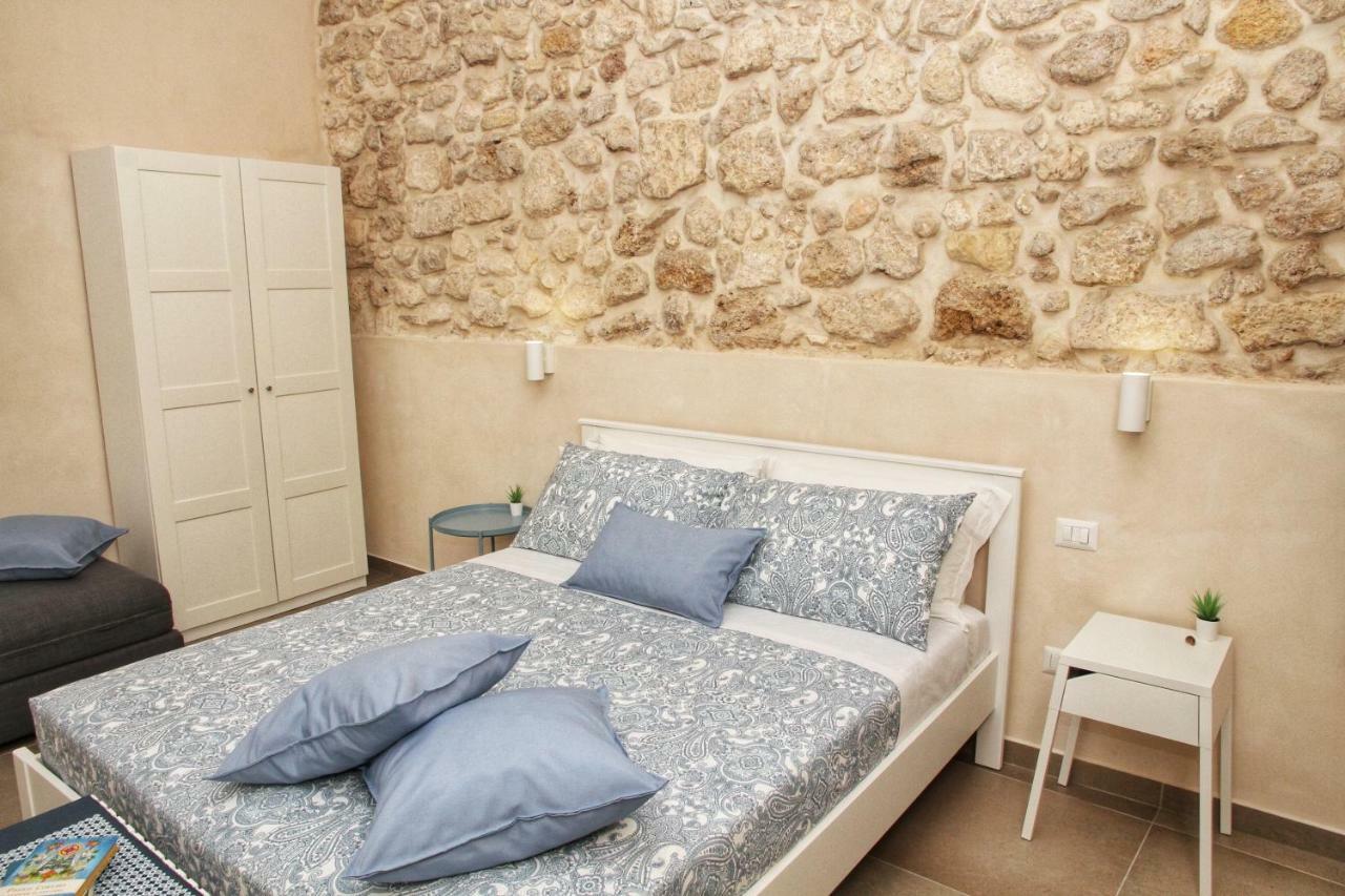 Essentia Rooms- Ortigia Holidays Syrakus Exterior foto